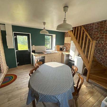 Gite Confortable Au Milieu Des Pres - La Ferme De Montigny Neauphe-Sur-Dive Ngoại thất bức ảnh