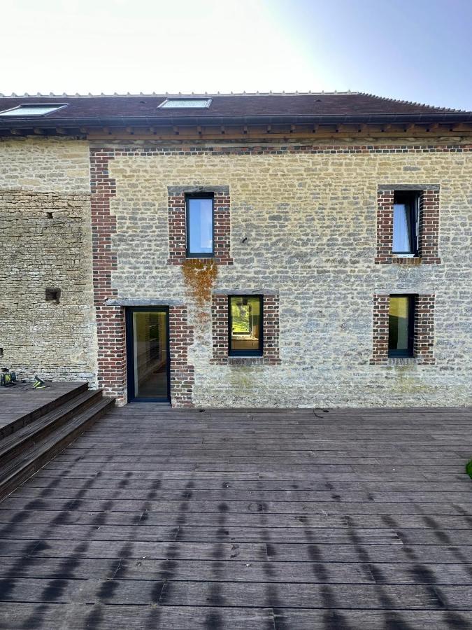 Gite Confortable Au Milieu Des Pres - La Ferme De Montigny Neauphe-Sur-Dive Ngoại thất bức ảnh